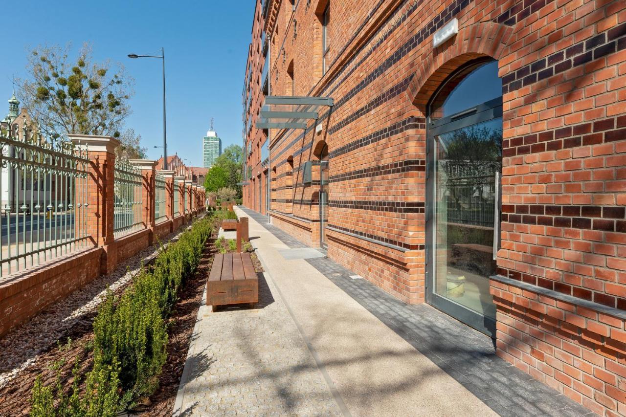 Bastion Walowa City Center & Parking By Downtown Apartments Гданск Екстериор снимка