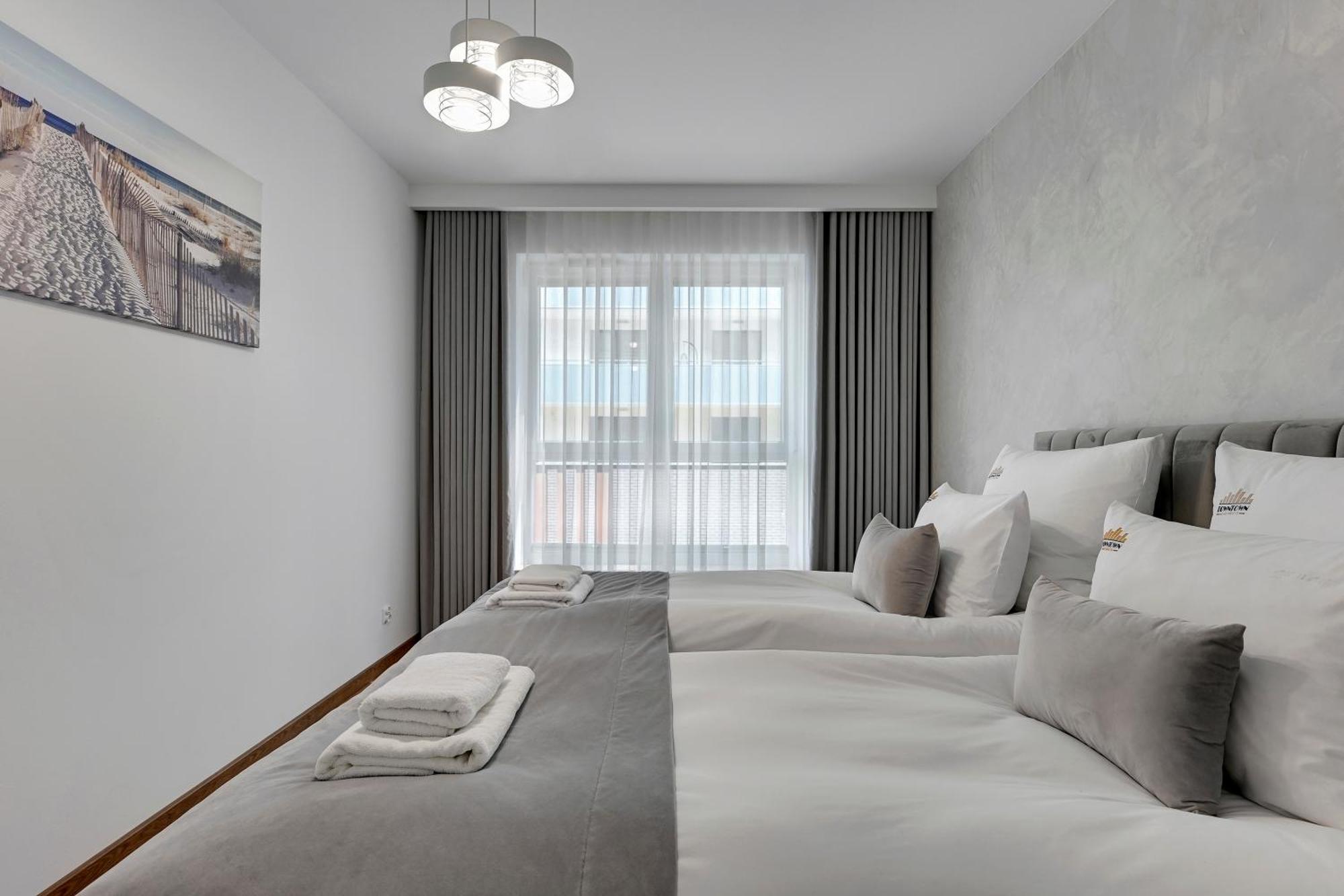 Bastion Walowa City Center & Parking By Downtown Apartments Гданск Стая снимка