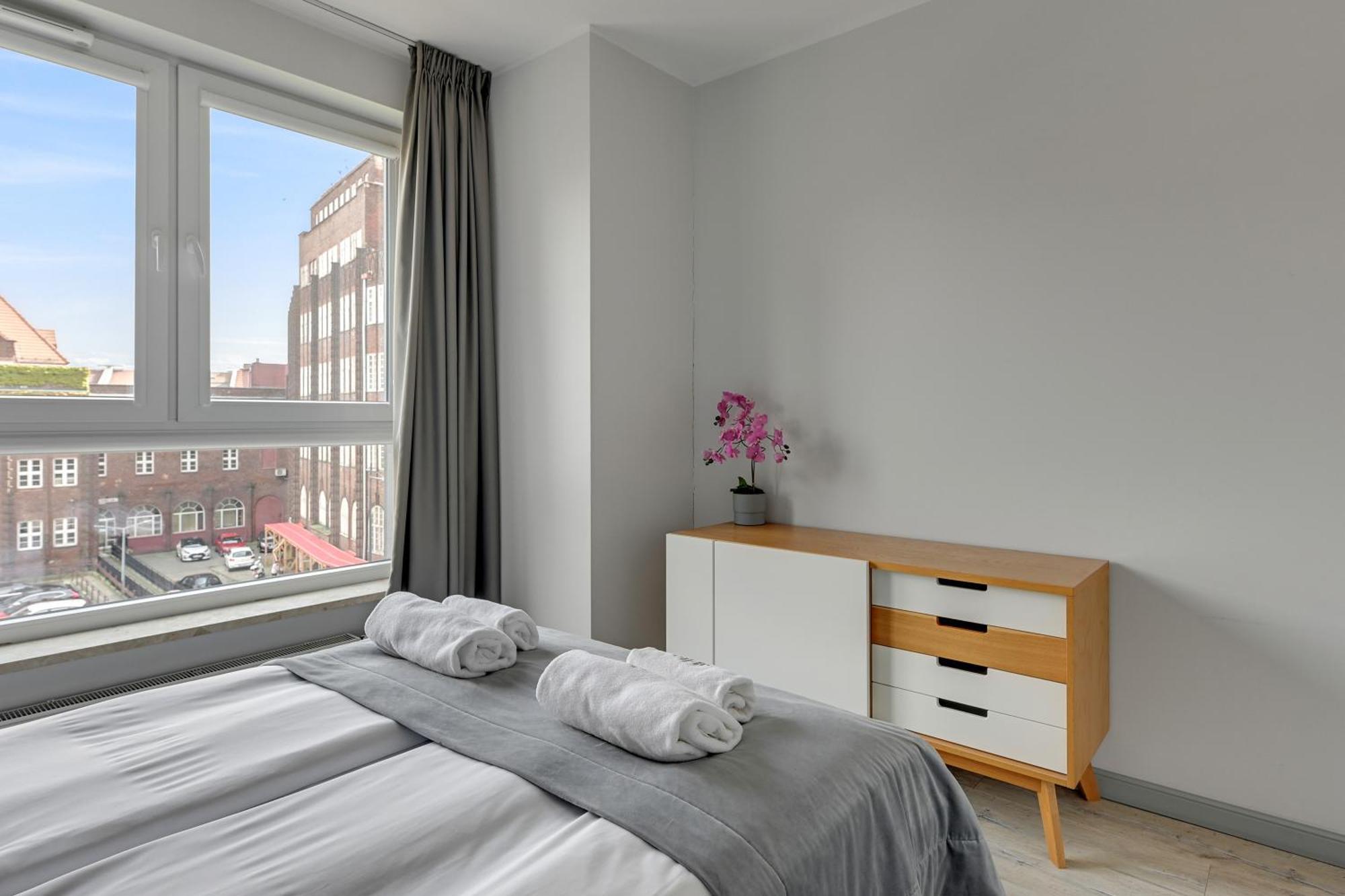 Bastion Walowa City Center & Parking By Downtown Apartments Гданск Екстериор снимка