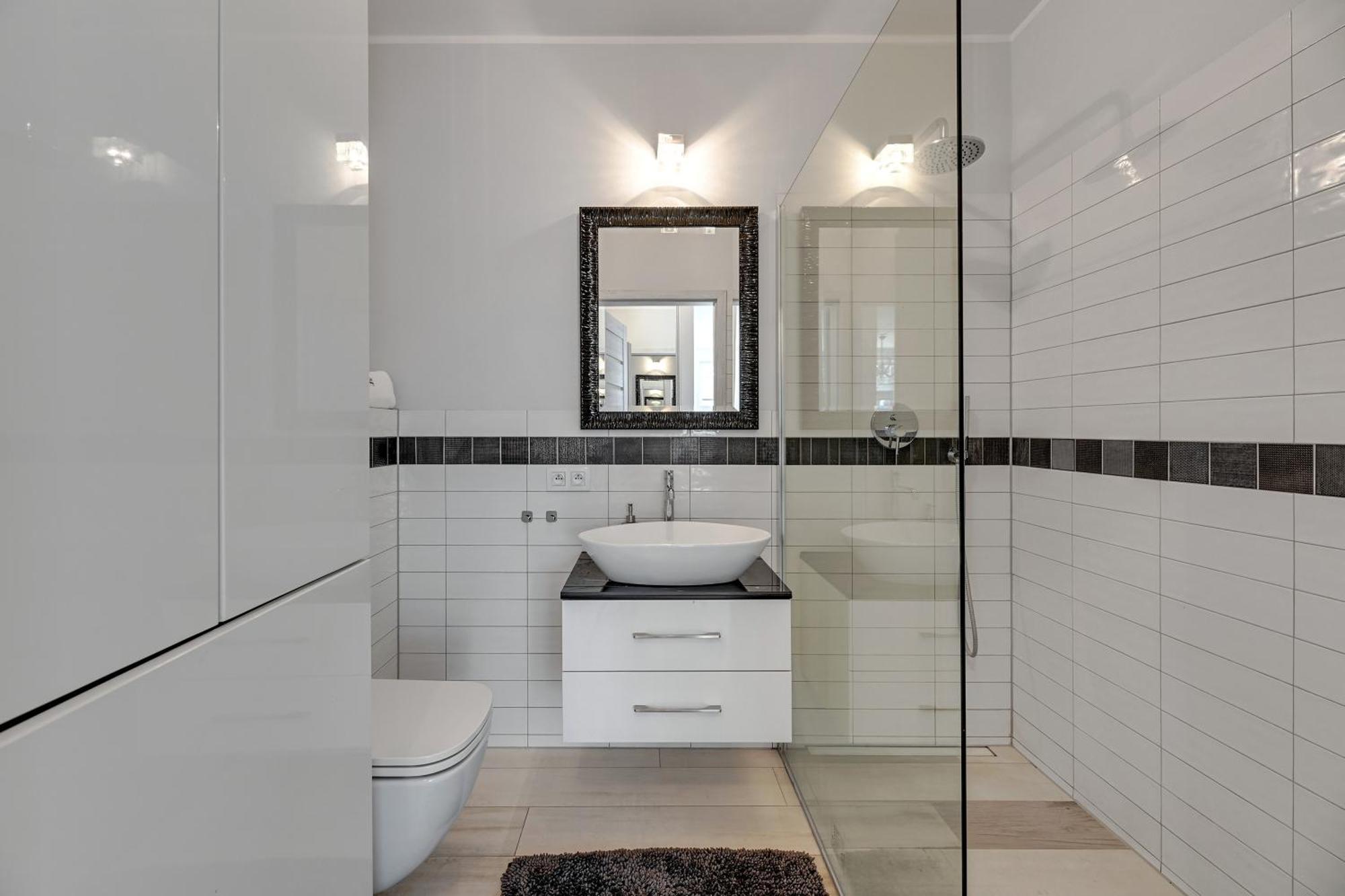 Bastion Walowa City Center & Parking By Downtown Apartments Гданск Екстериор снимка